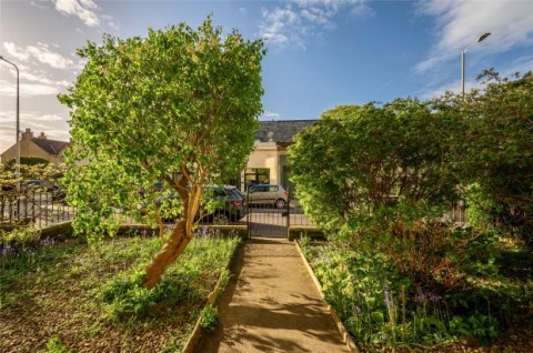 Click the photo for more details of East Trinity Road, Trinity, Edinburgh