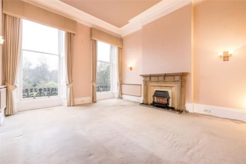 Click the photo for more details of Flat 1F, Moray Place, Edinburgh