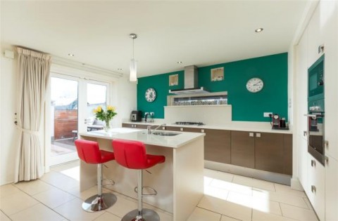 Click the photo for more details of Brighouse Park Cross, Edinburgh
