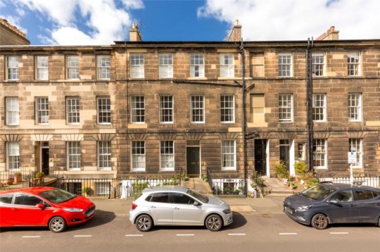 Click the photo for more details of 8/3, Cumberland Street, Edinburgh, Midlothian