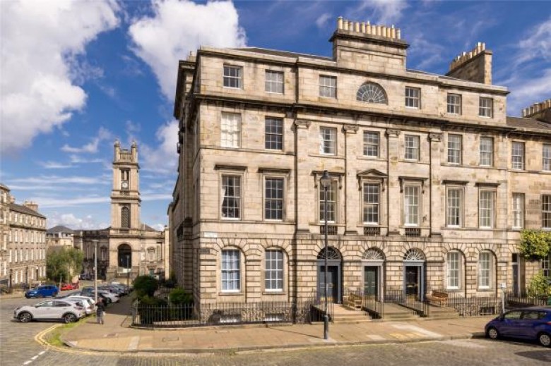 Click the photo for more details of 3f2, Great King Street, Edinburgh