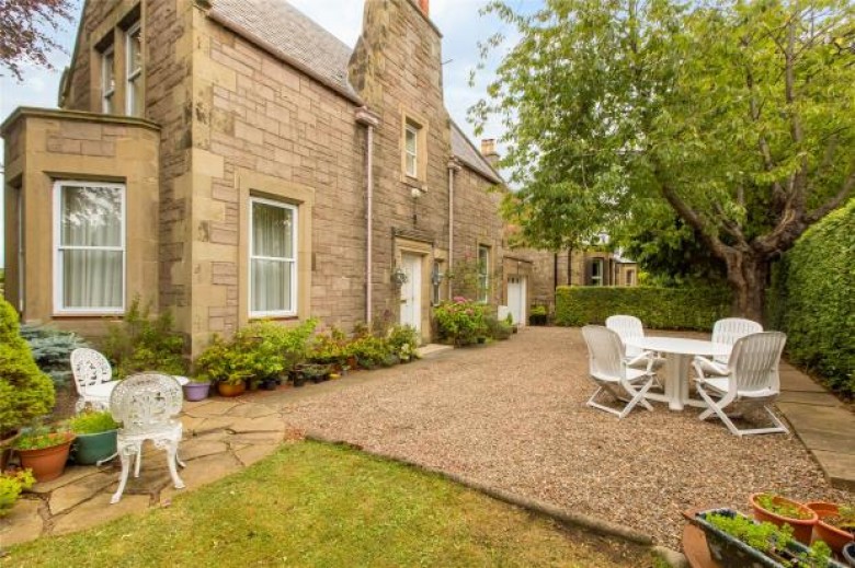 Click the photo for more details of Braemount, Kirkgate, Edinburgh, Midlothian