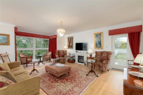 Click the photo for more details of Flat 5, South Oswald Road, Edinburgh