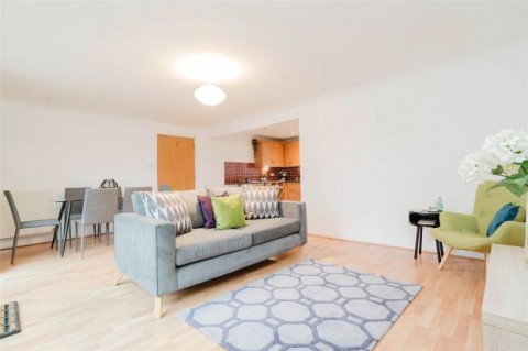 Click the photo for more details of Balgreen Avenue, Murrayfield, Edinburgh