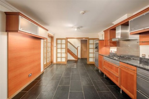 Click the photo for more details of Cumberland Street South West Lane, Edinburgh