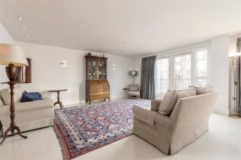 Click the photo for more details of Flat 10, McEwan Square, Edinburgh, Midlothian