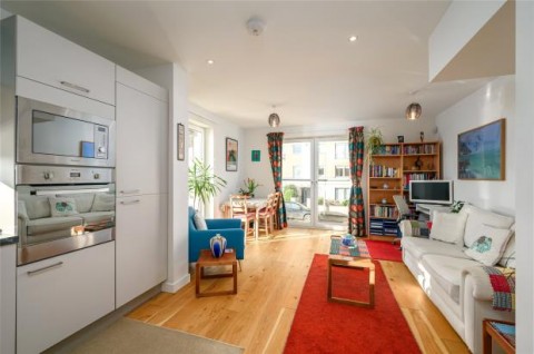 Click the photo for more details of McDonald Place, Edinburgh, Midlothian