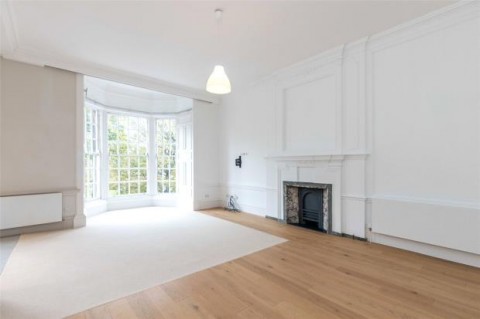 Click the photo for more details of Bruntsfield Crescent, Bruntsfield, Edinburgh