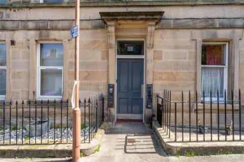 Click the photo for more details of 13/1, Comely Bank Row, Edinburgh