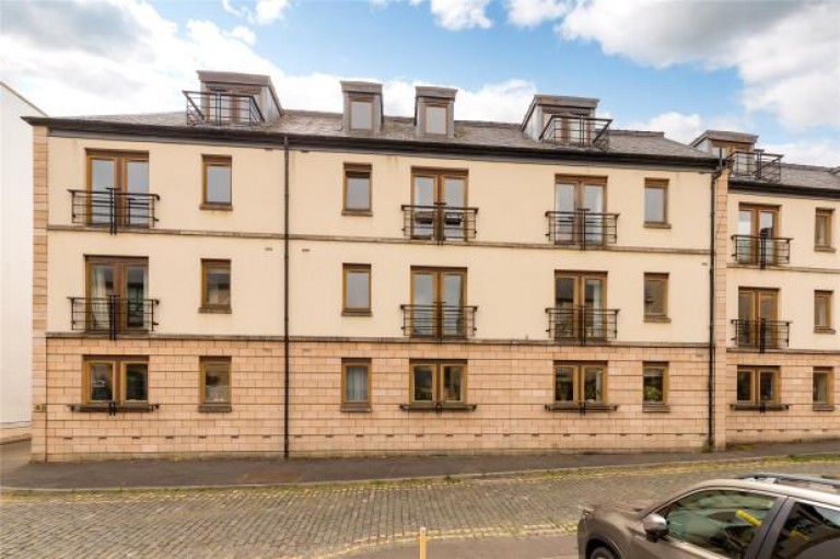 Images for 6C/4, West Silvermills Lane, Edinburgh, Midlothian