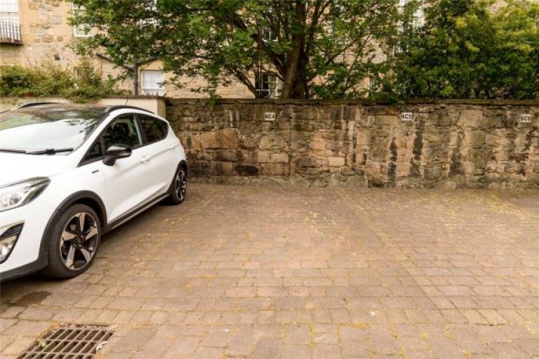 Images for 6C/4, West Silvermills Lane, Edinburgh, Midlothian