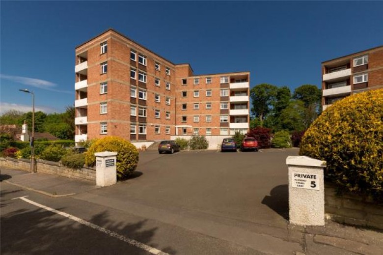 Click the photo for more details of Flat 6, Almond Court West, Braehead Park, Edinburgh, Midlothian