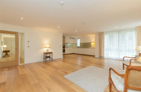 Click the photo for more details of Flat 1, Woodcroft Road, Edinburgh