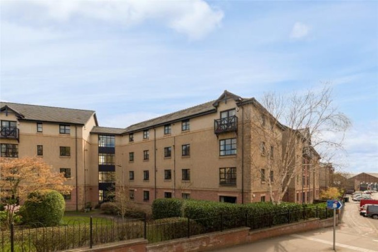 Click the photo for more details of Russell Gardens, Edinburgh, Midlothian
