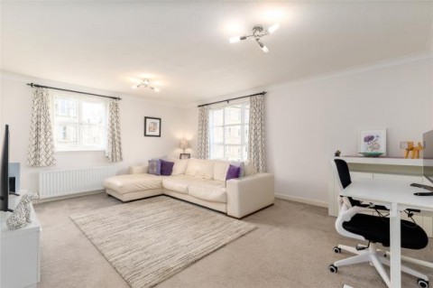 Click the photo for more details of Russell Gardens, Edinburgh, Midlothian