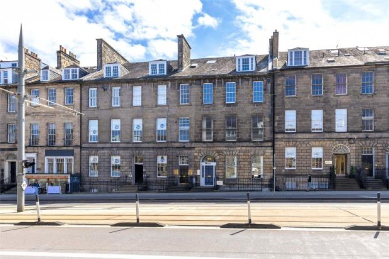 Click the photo for more details of Flat 3, York Place, Edinburgh, Midlothian