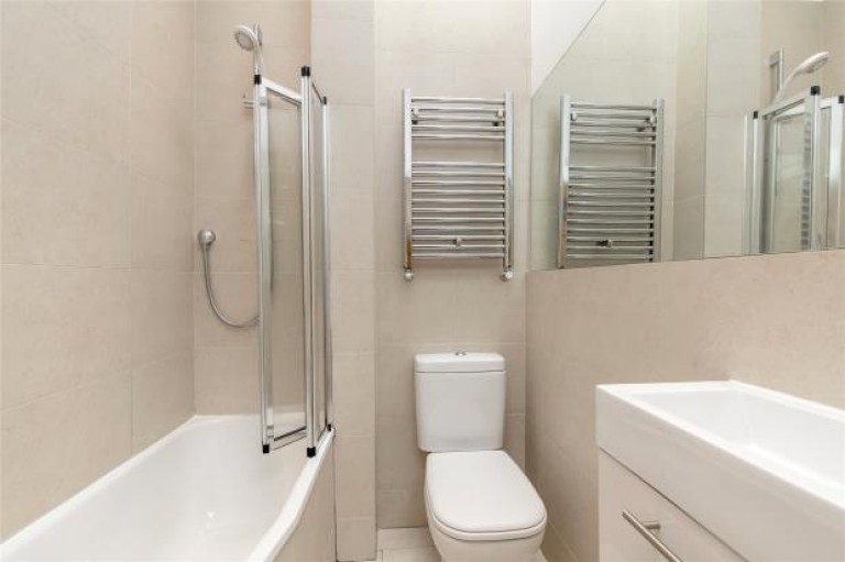 Images for 2/9, Elm Row, Edinburgh, Midlothian