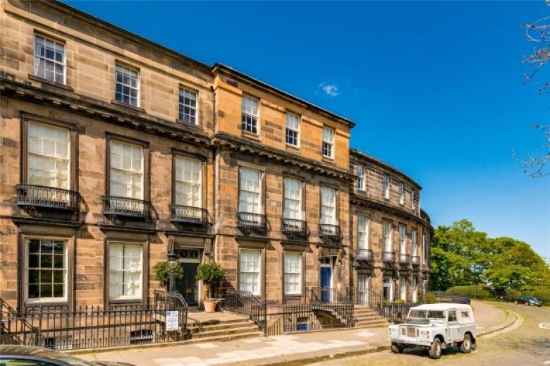 Click the photo for more details of Carlton Terrace, Edinburgh, Midlothian