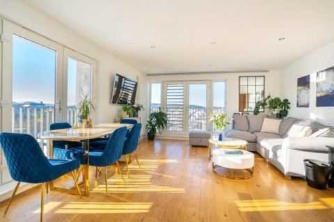 Click the photo for more details of Flat 10, Kimmerghame Drive, Fettes,, Edinburgh