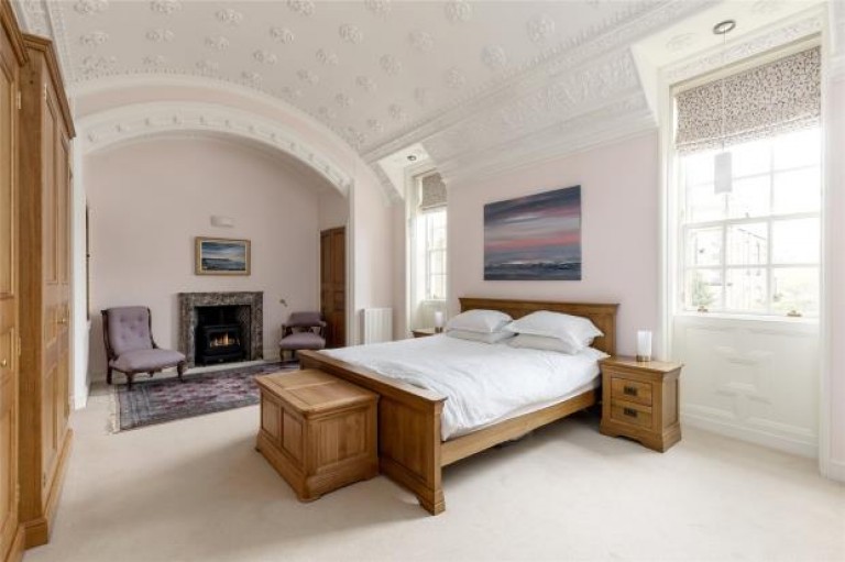 Images for Seven Gables, Mortonhall Road, Edinburgh