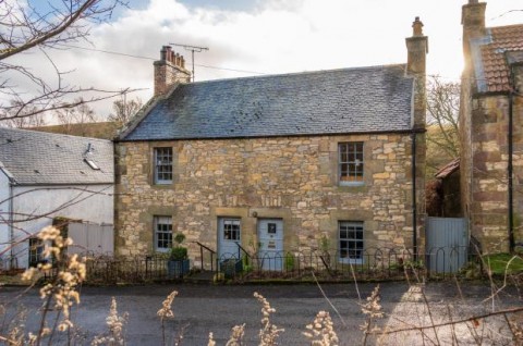 Click the photo for more details of Laggan Cottage, Fala Dam, Pathhead