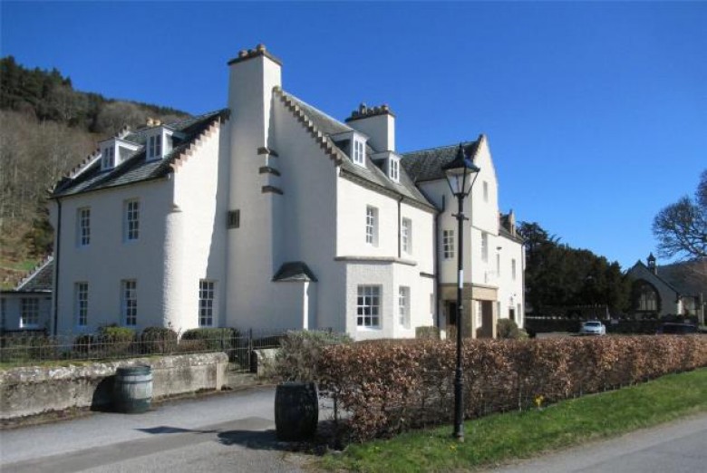 Click the photo for more details of Fortingall Hotel, Fortingall, Aberfeldy, Perthshire