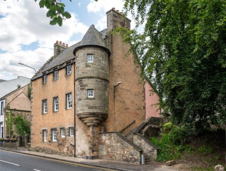 Click the photo for more details of Fordell's Lodging, Fordell's Lodging, 16 Church Street, Inverkeithing, Fife