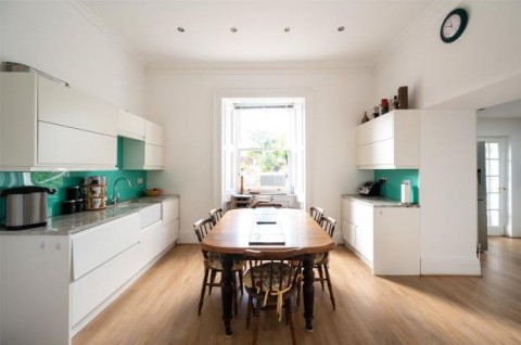 Click the photo for more details of 1 Albert Place, Albert Place, Stirling, Stirlingshire