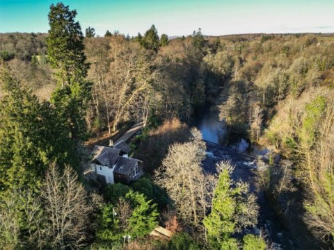 Click the photo for more details of River Lodge, Almondbank, Perth, Perth and Kinross