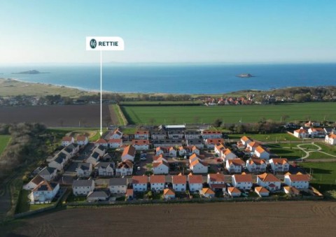 Click the photo for more details of 2 Phillimore Square, Phillimore Square, North Berwick, East Lothian