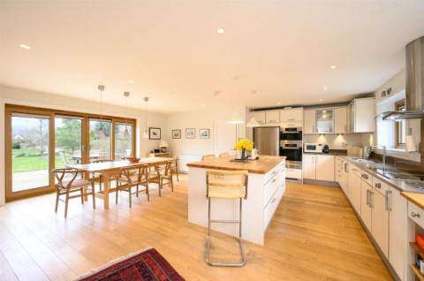 Click the photo for more details of Berry Barn, Donafuil, Keltneyburn, Aberfeldy, Perth and Kinross