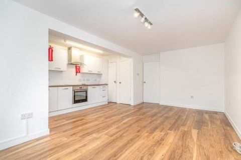 Click the photo for more details of Flat 18, Huntly Court, Dirleton Place, Shawlands, Glasgow