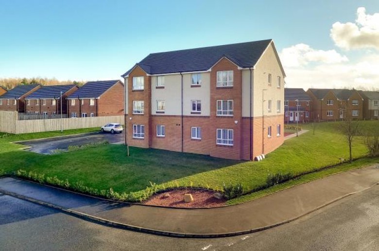 Click the photo for more details of Flat 2/2, Trench Drive, Darnley, Glasgow