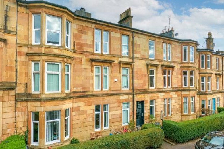 Click the photo for more details of 2/1, Mount Stuart Street, Shawlands, Glasgow