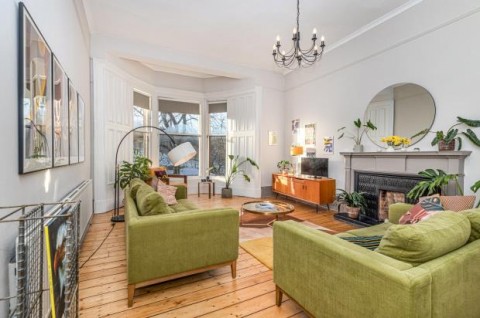 Click the photo for more details of 2/2, Queens Drive, Queens Park, Glasgow City