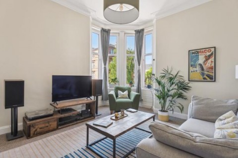 Click the photo for more details of Flat 1/1, Cartvale Road, Battlefield