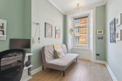 Images for Flat 1/1, Cartvale Road, Battlefield