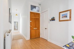 Images for Flat 1/1, Cartvale Road, Battlefield