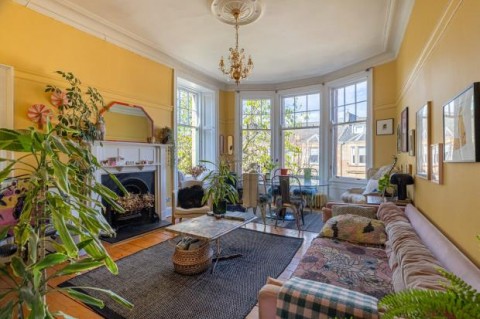 Click the photo for more details of Flat 2/1, Camphill Avenue, Shawlands, Glasgow