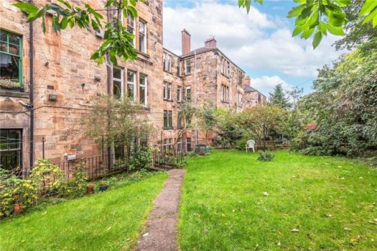 Images for 2/1, Camphill Avenue, Shawlands, Glasgow