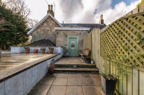 Click the photo for more details of The Crescent, Busby, Glasgow, East Renfrewshire