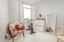 Images for 2/1, Holmbank Avenue, Shawlands, Glasgow