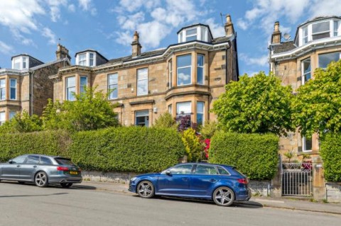 Click the photo for more details of Queen Mary Avenue, Crosshill, Glasgow
