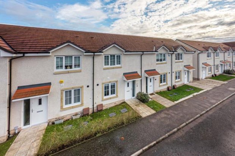 Click the photo for more details of Quarry Walk, Thornliebank, Glasgow, Glasgow City
