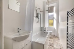Images for 0/1, Hampden Terrace, Mount Florida