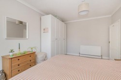 Images for 2/1, Brisbane Street, Battlefield