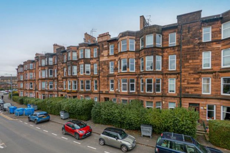Click the photo for more details of 2/2, Tantallon Road, Shawlands, Glasgow