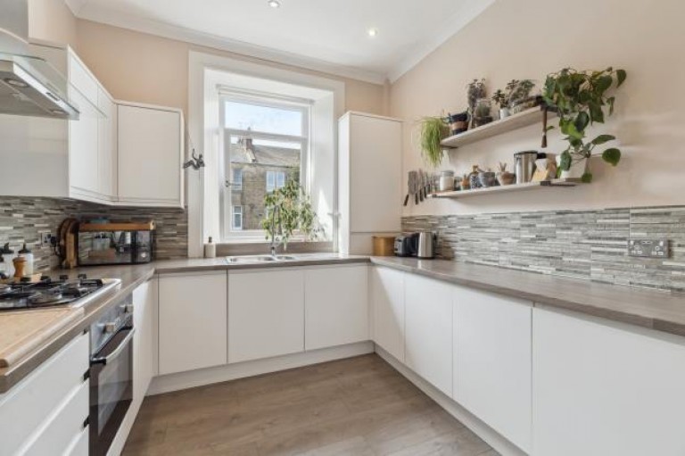 Images for Flat 2/2, Ledard Road, Battlefield, Glasgow