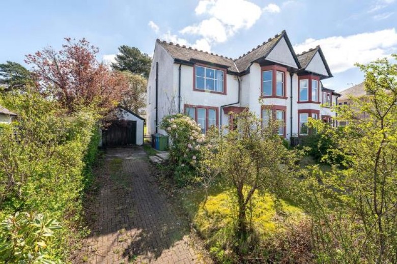 Click the photo for more details of Golf Road, Clarkston, Glasgow, East Renfrewshire