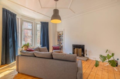 Click the photo for more details of 1/2, Lochside Street, Shawlands, Glasgow